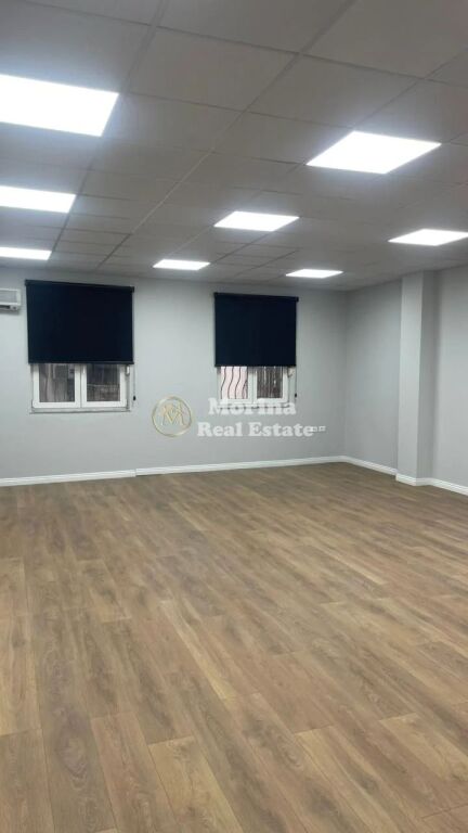 Qera | Ambjent Biznesi | Qendër | 950 €/muaj