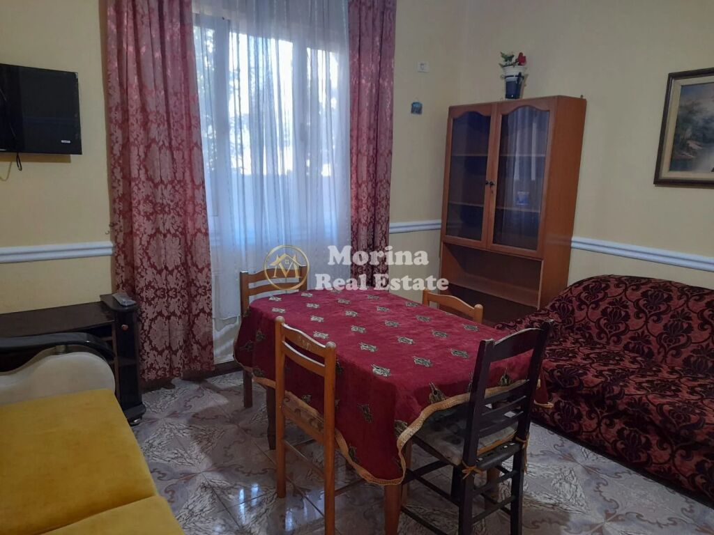 Qera | Shtëpi private 2 + 1 | Kristal Center | 650 €/muaj