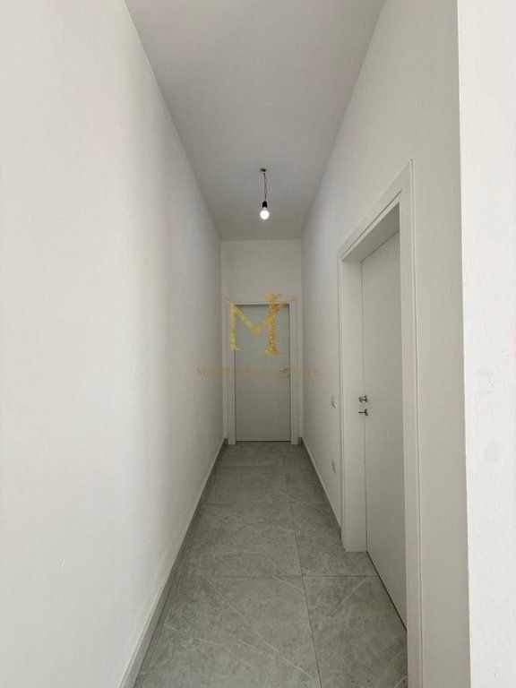 Shitet Apartament 2+1+ 90 m2 Verande – Shkëmbi i Kavajës, Durrës