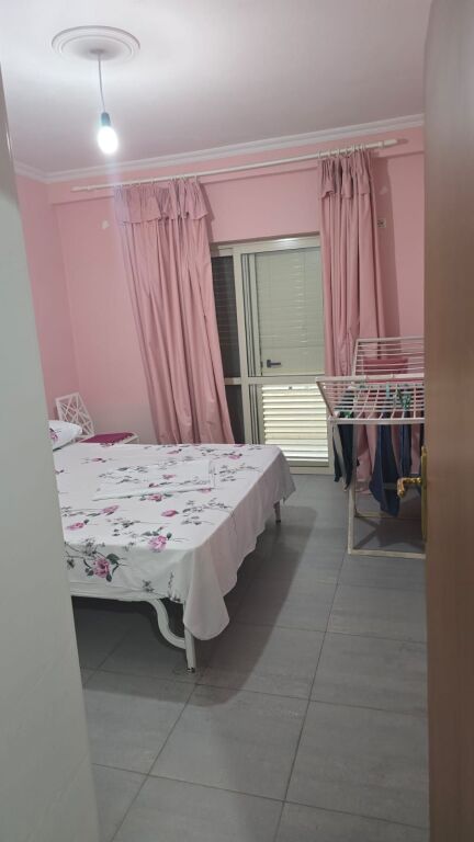 Shitet 2+1 ne Himare