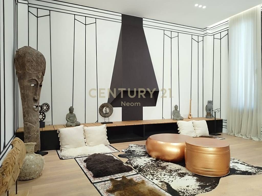 LUXURY VILLA FOR SALE IN PETRELË