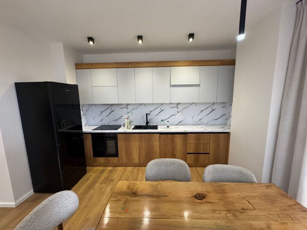 🏠 Appartamento 2+1 in affitto 📍 Indirizzo: Don Bosko 💶 Prezzo: 70.000 lekë / mese