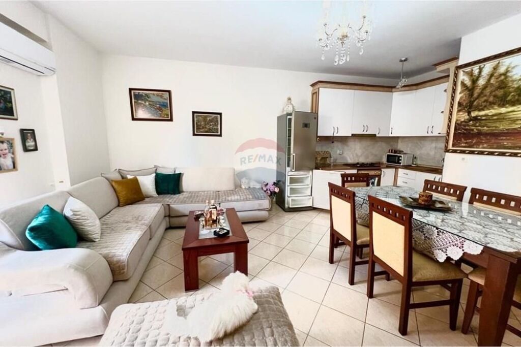 🏡 Apartament 2+1 për Shitje –Porti, Vlorë