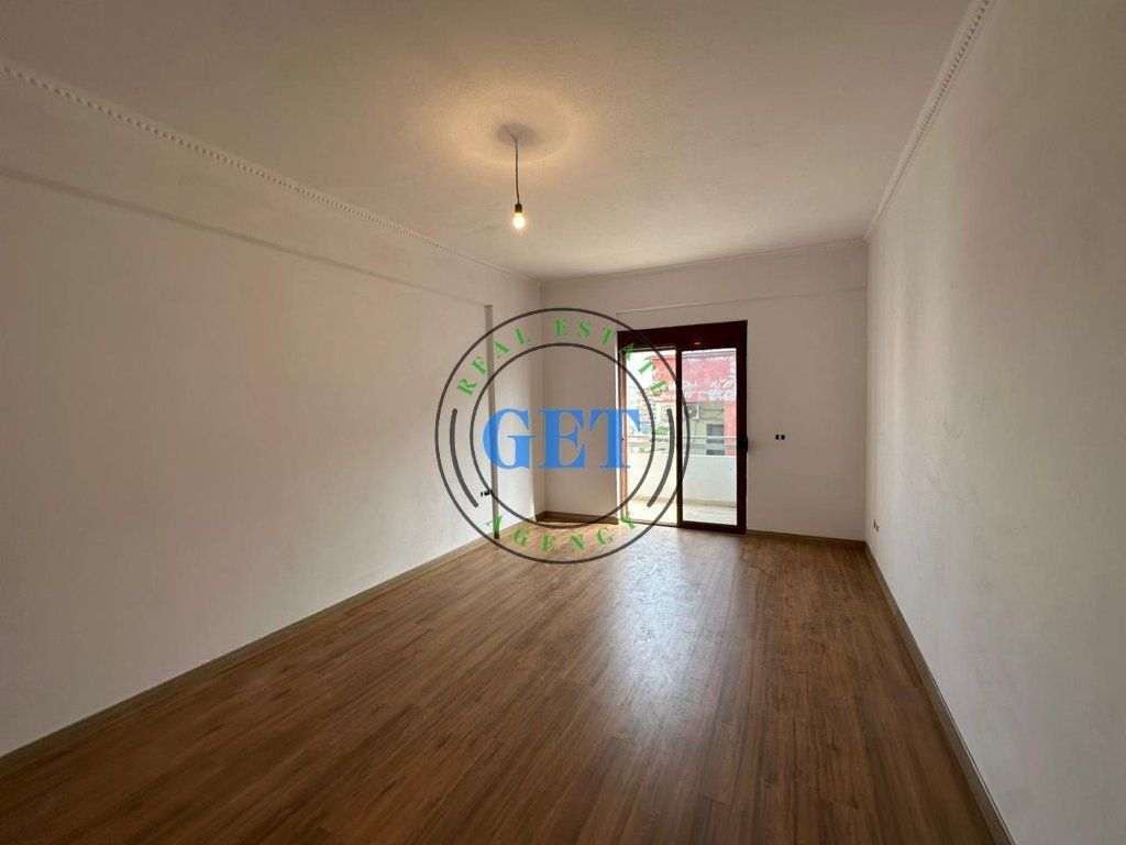 Shitet Apartament 1+1,Pranë Pelikanit, Plazh Durrës