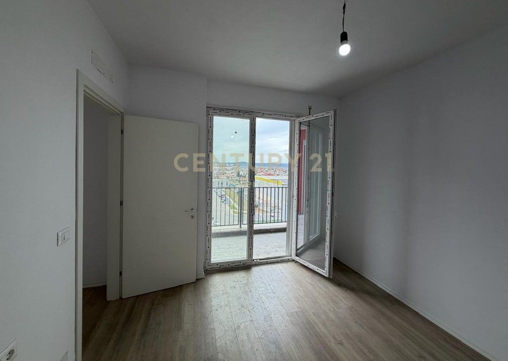 UNIVERS CITY SHESIM APARTAMENT 1+1 OPSION PER KREDI