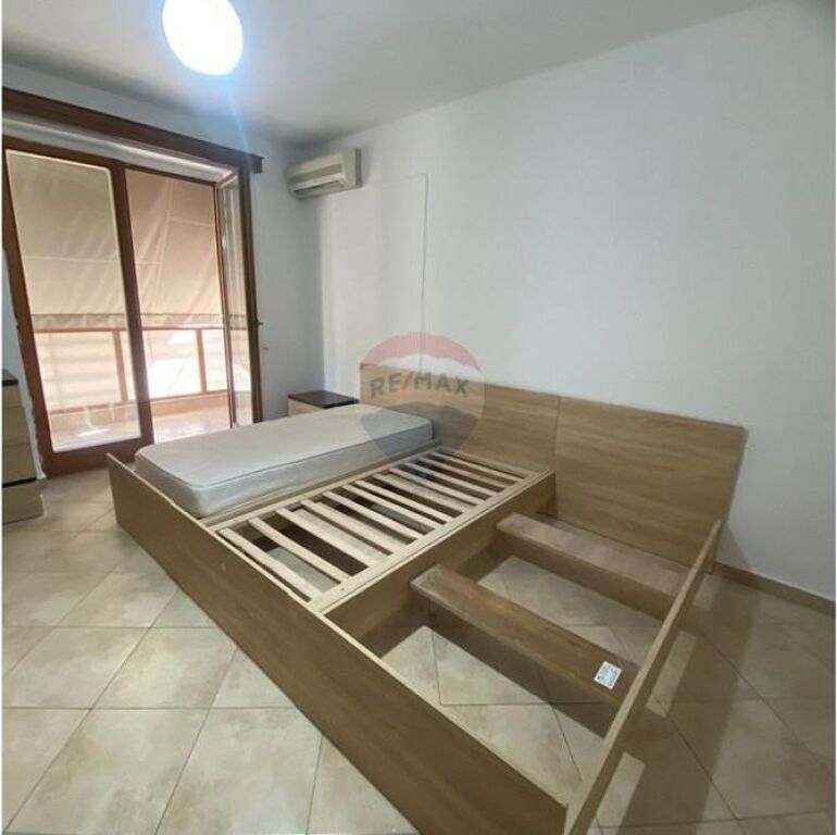 APARTAMENT 2+1 PER QIRA BULEVARDI ZOGU I !