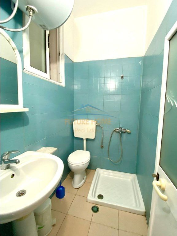 Shitet, Garsoniere, Vasil Shanto