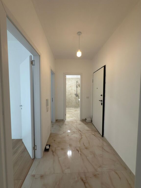 Zyre me qira tek Rruga Karl Gega