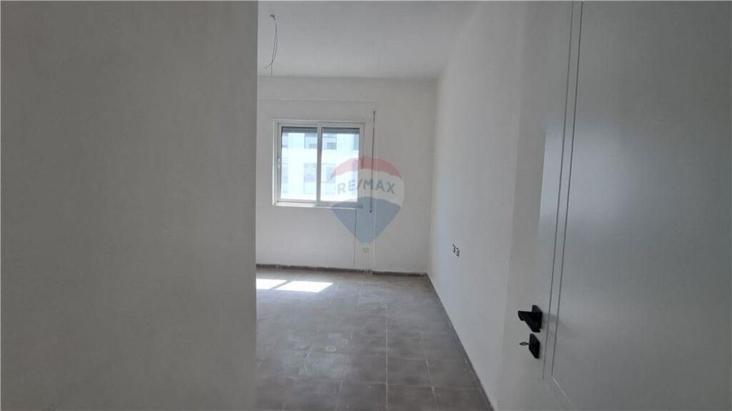 🏡 APARTMENT 2+1 FOR SALE – LUNGOMARE, Vlorë