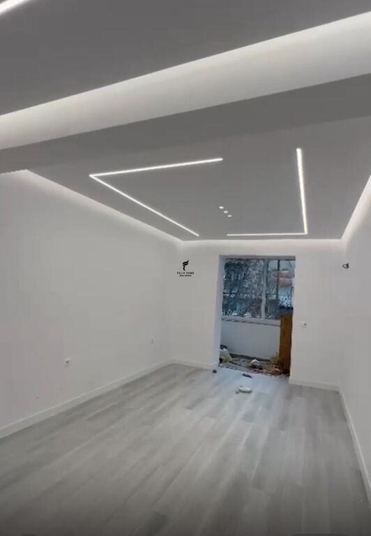 OFFICE FOR RENT 80 M2 BARRICADES STREET 1,200 EURO FH-64965