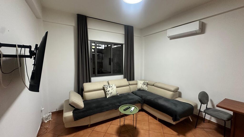 Qera, kat vile 1+1, Rruga e Elbasanit, Tirane