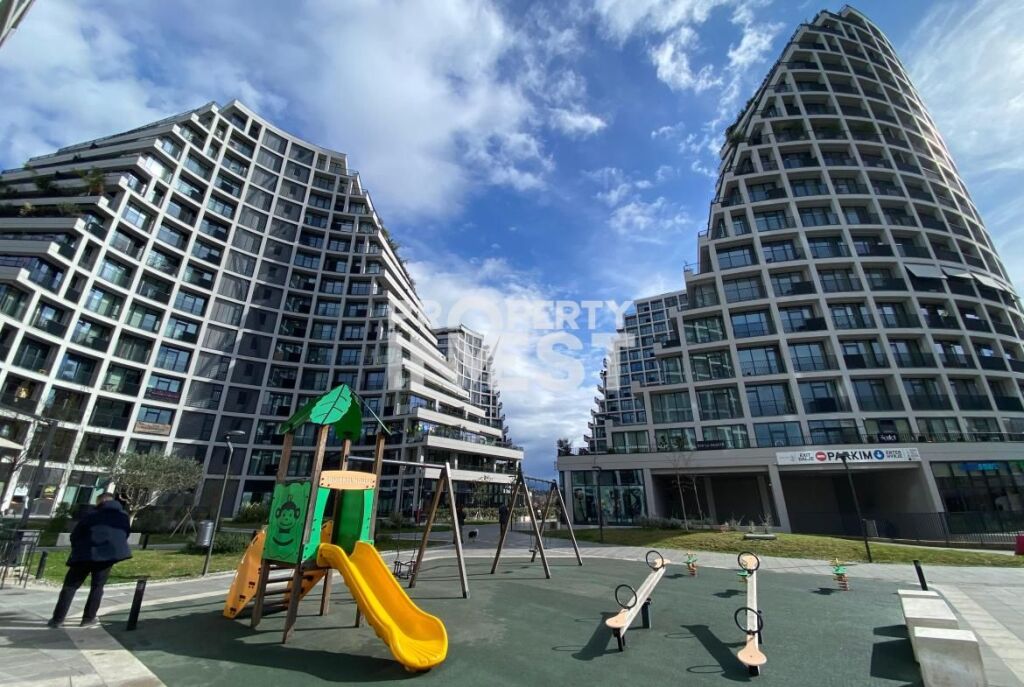 Shitet super apartament 3+1+2 tek Lake view Residences, Rruga e Kosovareve