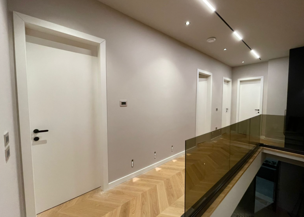 🏡 Vilë 3-Katëshe për Shitje – Mandarin Residence