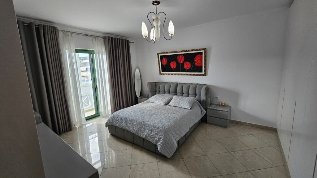 Apartament 1+1 per Qira, te Presidenca!