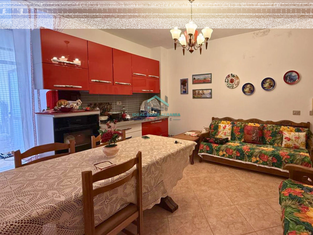 Apartament 1+1 për Shitje, Vlore (Pranë Bulevardit Kryesor)