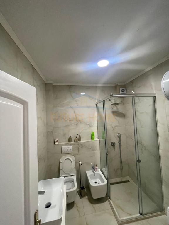 Qira Apartament 2+1+2, Qendër, Tiranë