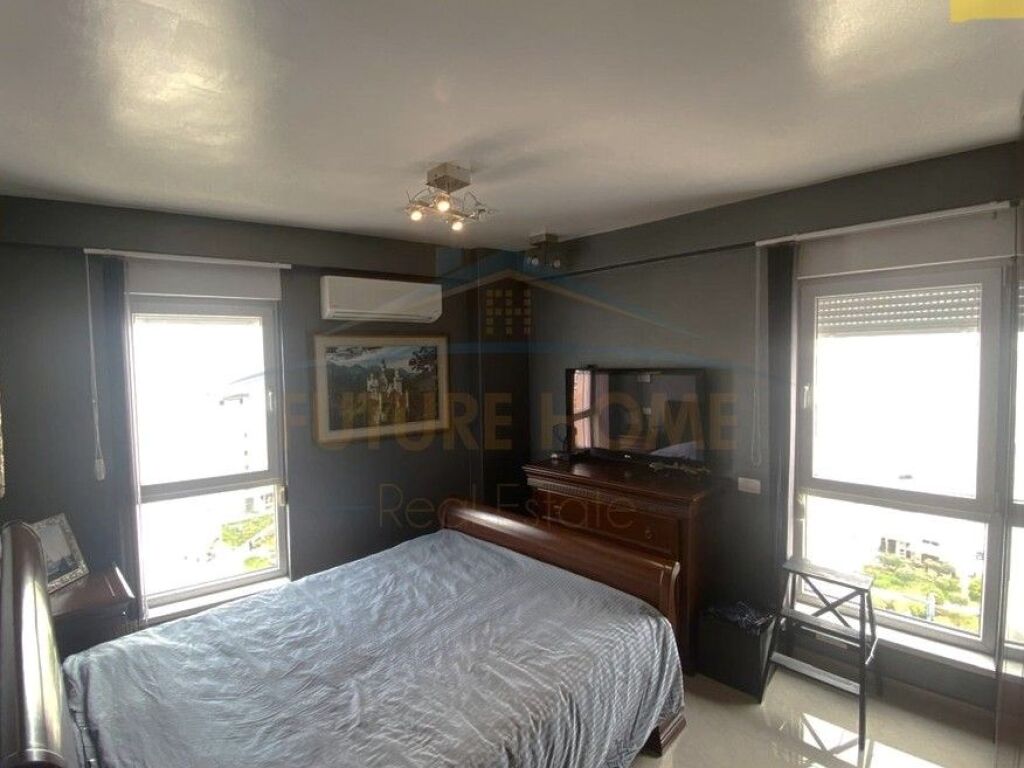 For sale, 3+1 Apartment, "Kontakt" Complex, 21 Dhjetori