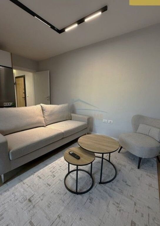 In vendita, Appartamento 1+1, Via Siri Kodra, Tirana