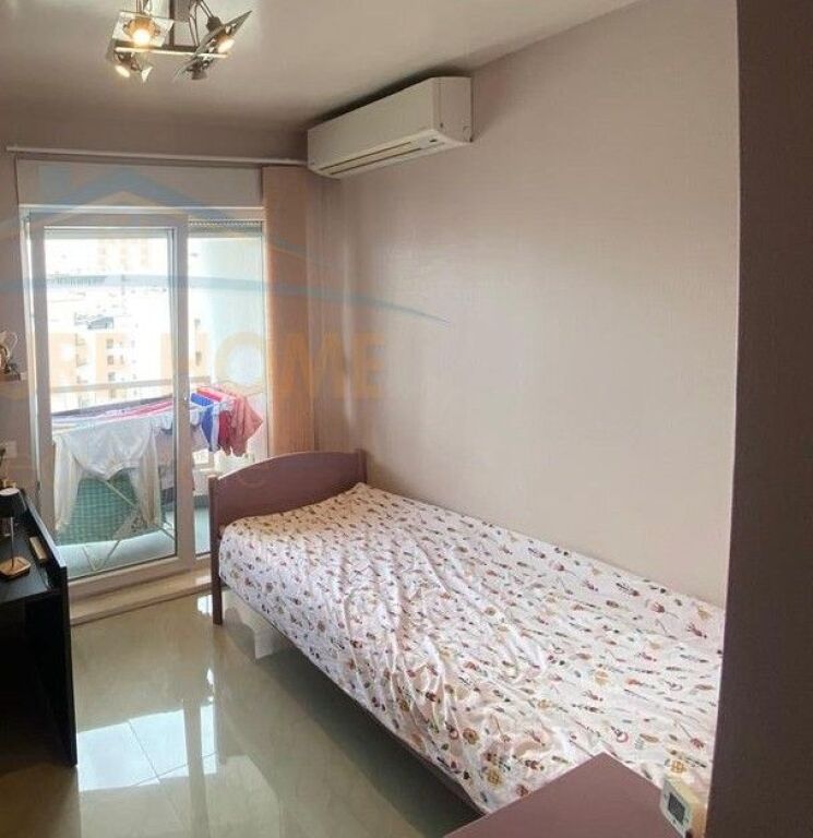 For sale, Apartment 3+1, "Kontakt" Complex, 21 Dhjetori