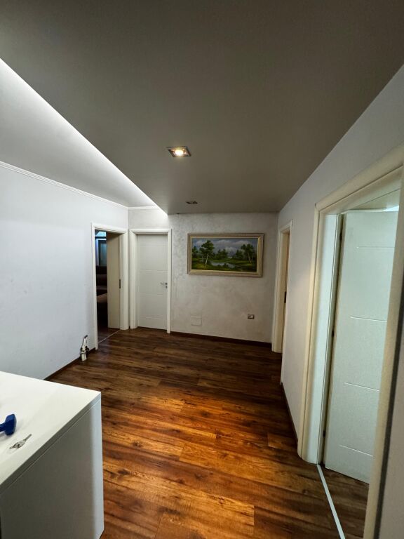 2+1+2 me Qera te Rruga e Kosovareve