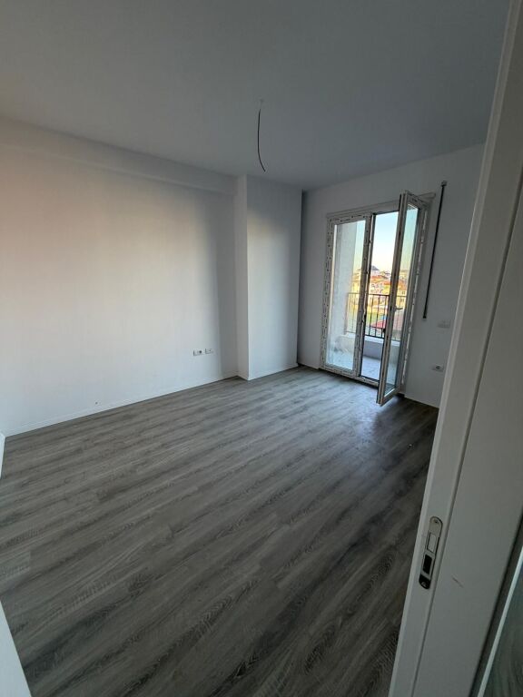 Apartment 1+1 for sale Paskuqan !