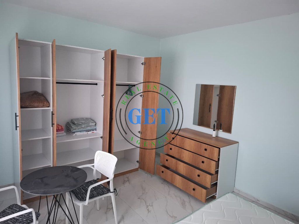 Qira, Apartament 2+1+2 me pamje deti, Galaktiku, Durrës.