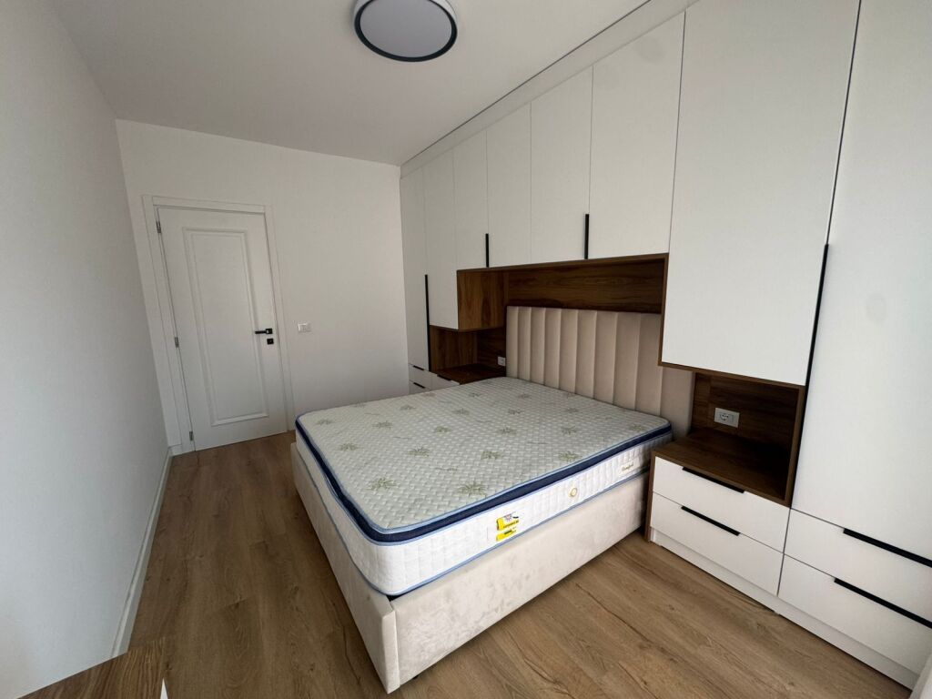 🏡 Jepet me qira apartament 1+1  Kopshti  Botanik, pranë Xhamisë  