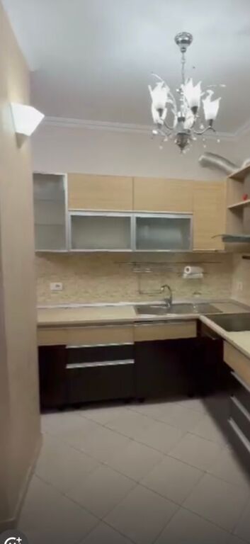 Apartament 2+1 perballe Kompleksit Delijorgji