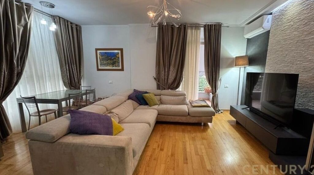 Appartamento in affitto 2+1+2, Comune di Parigi, Kika 1