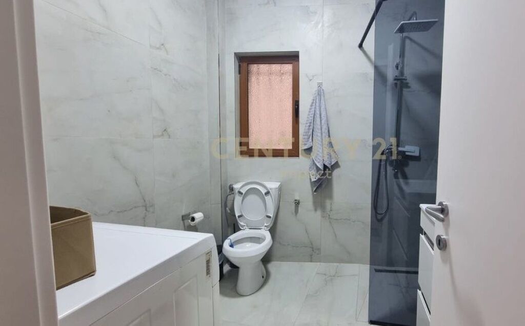 Apartament me qira 2+1+Parkim, Restorant Durresi