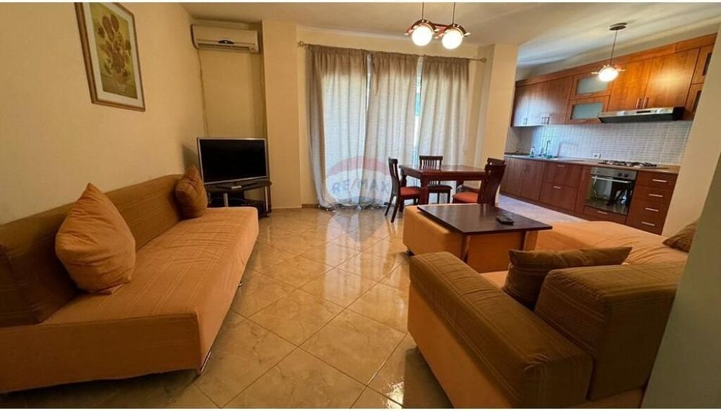 Apartament 2+1 me qira,Liqeni i Thate