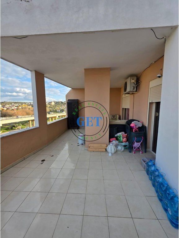 Qira, Apartament 3+1+2 Tualete, Kompleksi Rotondo Plepa, Durres,,,,,