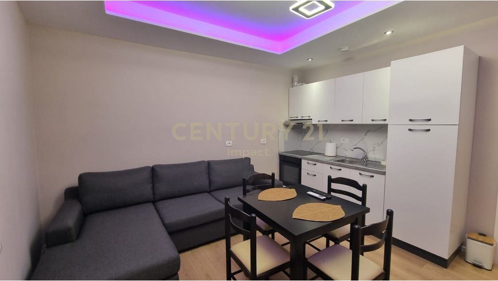 Apartament 2+1 Me Qira në Restorant Durrësi, Tiranë - 800€