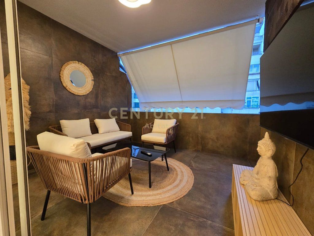 Shitet Apartament 2+1 me Verandë – Ish Ekspozita !