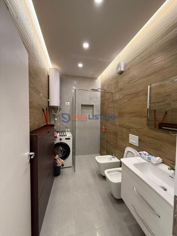 Qera Apartament 1+1 + 🅿️ në Zogu i Zi