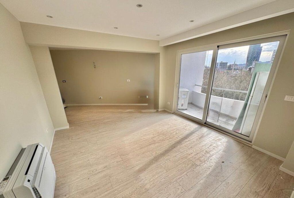 OFFICE FOR RENT IN THE CENTER, 100 m2.