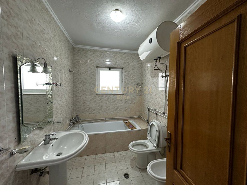 Jepet me qira apartament 2+1 në Rr. Dritan Hoxha, Laprakë| 120 m² | 600€/muaj