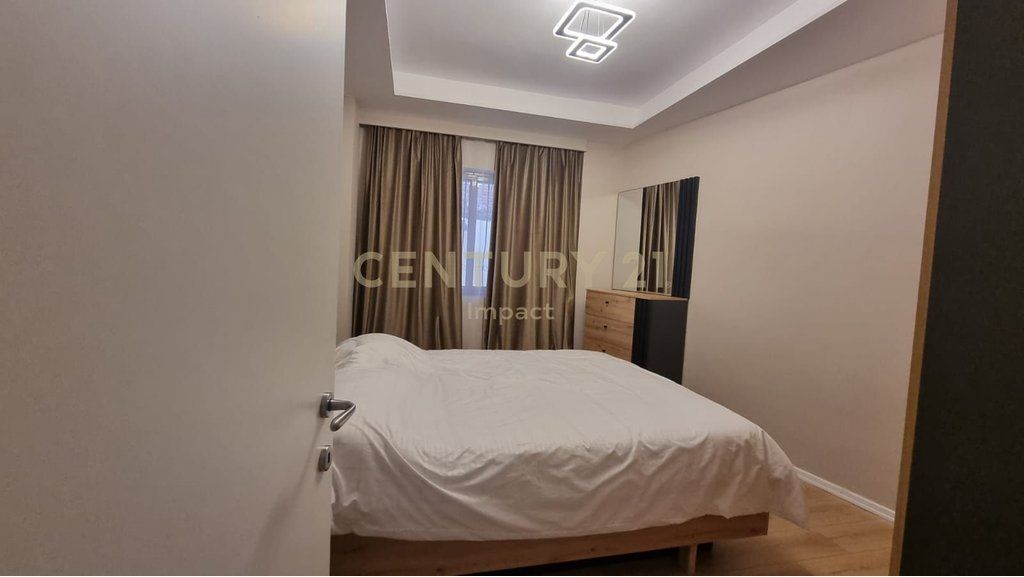 Apartament 2+1 Me Qira në Restorant Durrësi, Tiranë - 800€
