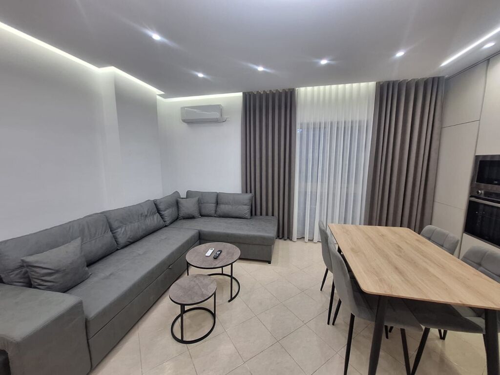 Apartament 2+1 me qera në Astir
