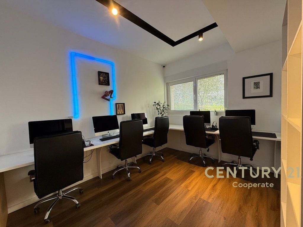 SHITET ZYRE TEK REZIDENCA KAIMI PRANE MANGALEM 21