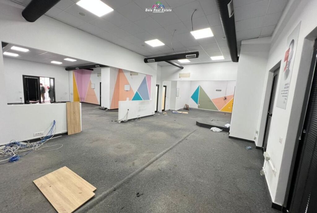 Ufficio in Affitto presso Farmacia 10 (ID BZ2881) Tirana