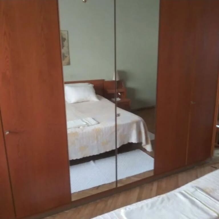 📣Super lokacion, ne Qender. 🔸️Jepet me qira 1+1  🏢Banim &amp; Qira per Air Bnb.  