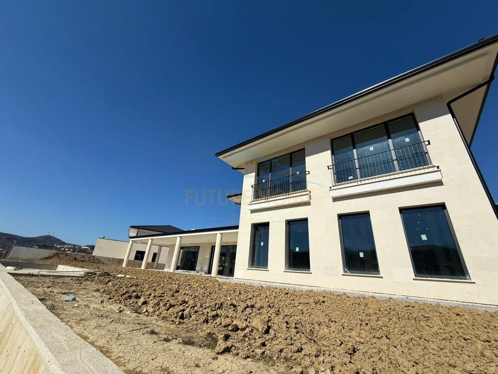 Shitet, Vile , Valles Viridi , Tirane