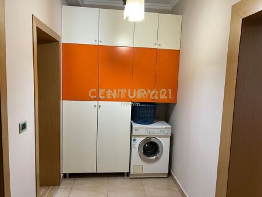 APARTAMENT 2+1 ME QIRA TEK KOMUNA E PARISIT