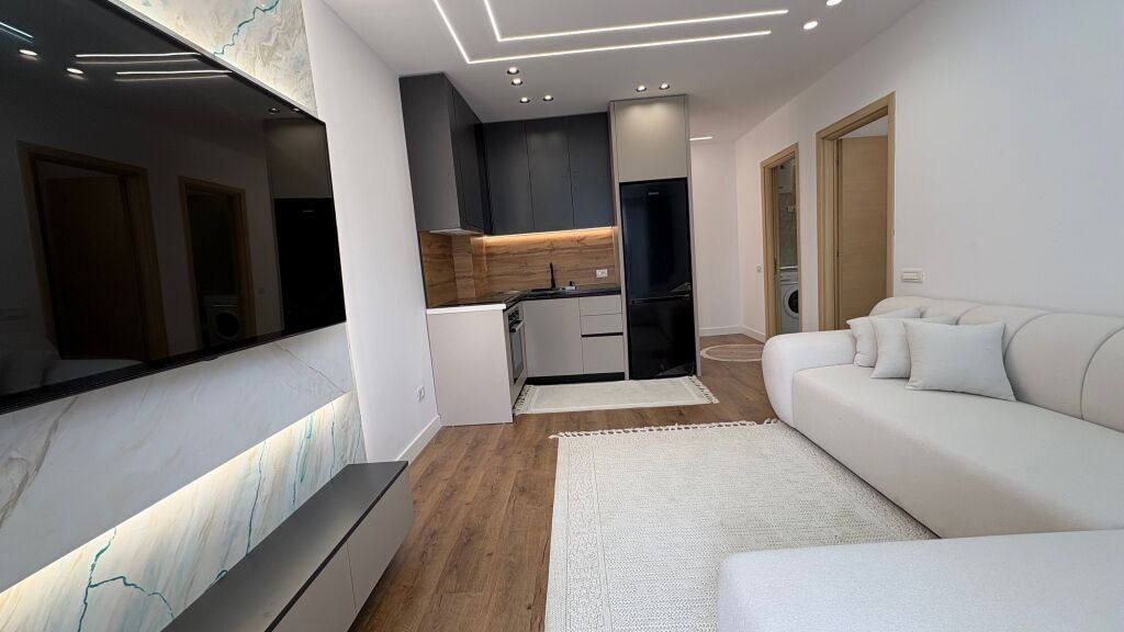 vendesi appartamento 1+1 arredato Astir