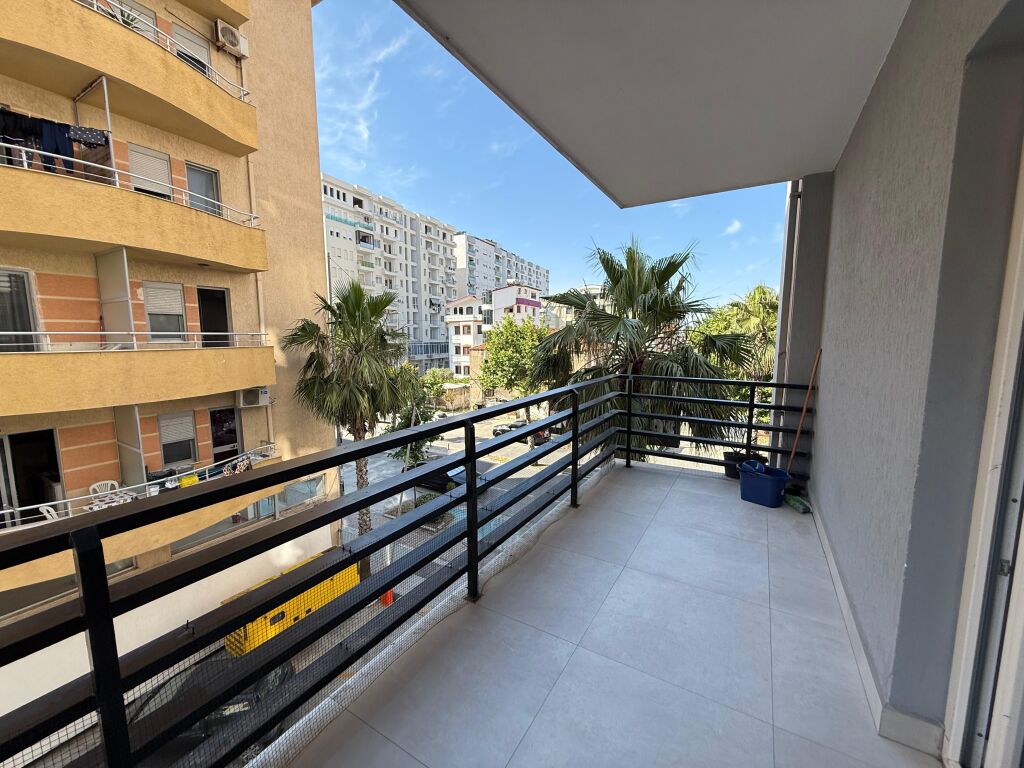 Appartamento 1+1 in affitto – Spiaggia, Durrës (Ruota Rossa)