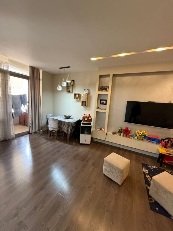 Apartament 2+1+2 per shitje ne Astir !