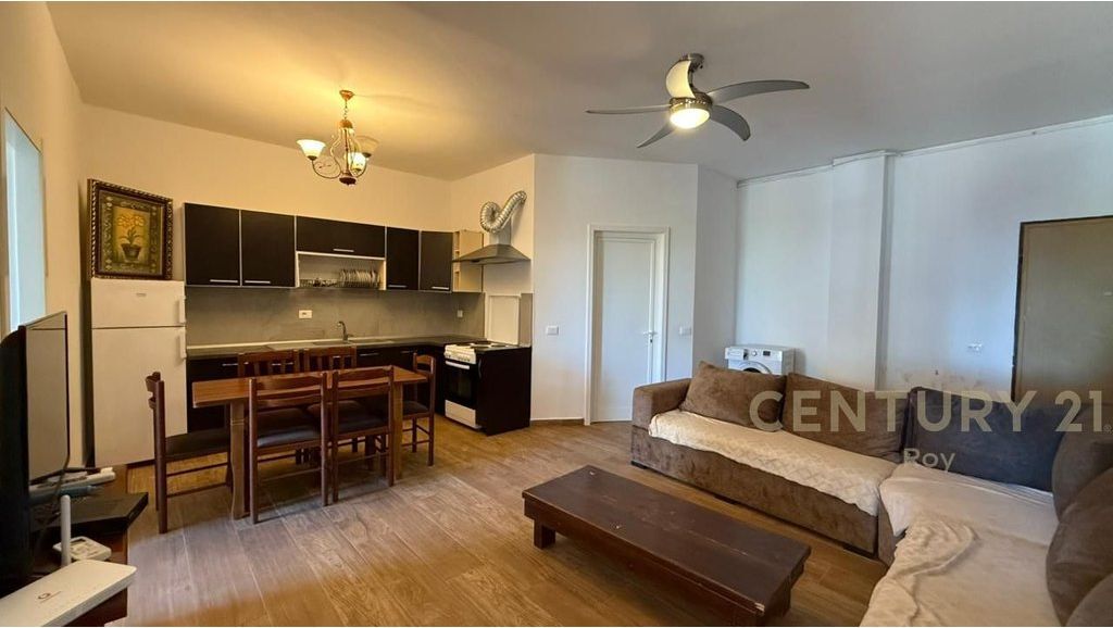 VENDESI APPARTAMENTO 2+1 CON VISTA MARE! A 20M DALLA SPIAGGIA!