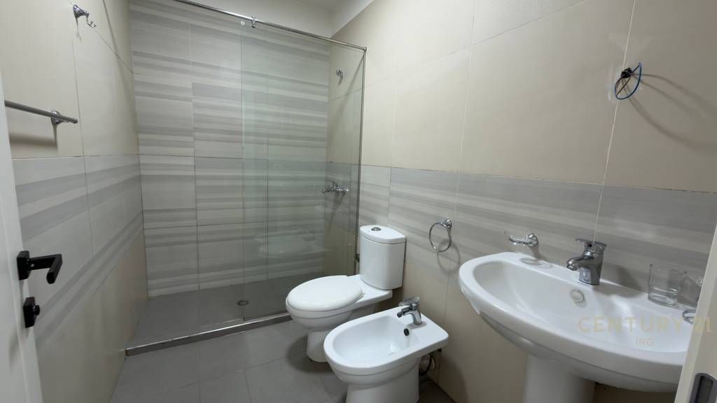 1+1 apartment for sale in the Kodra e Diellit 1 area, near the British School