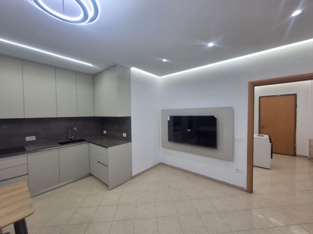 Apartament 2+1 me qera në Astir